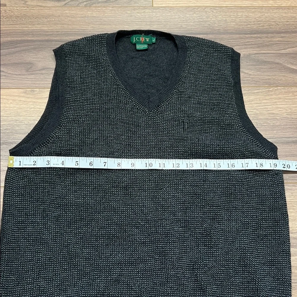 J. Crew Vintage Oarsmen Merino Wool Sweater Vest in Gray/Black Size Large
